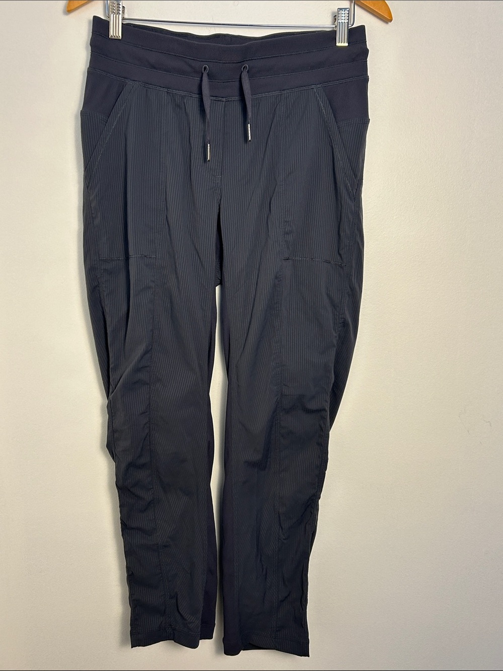 Lululemon Studio Pant women Size 8 dark grey Athleisure Travel Yoga Pants